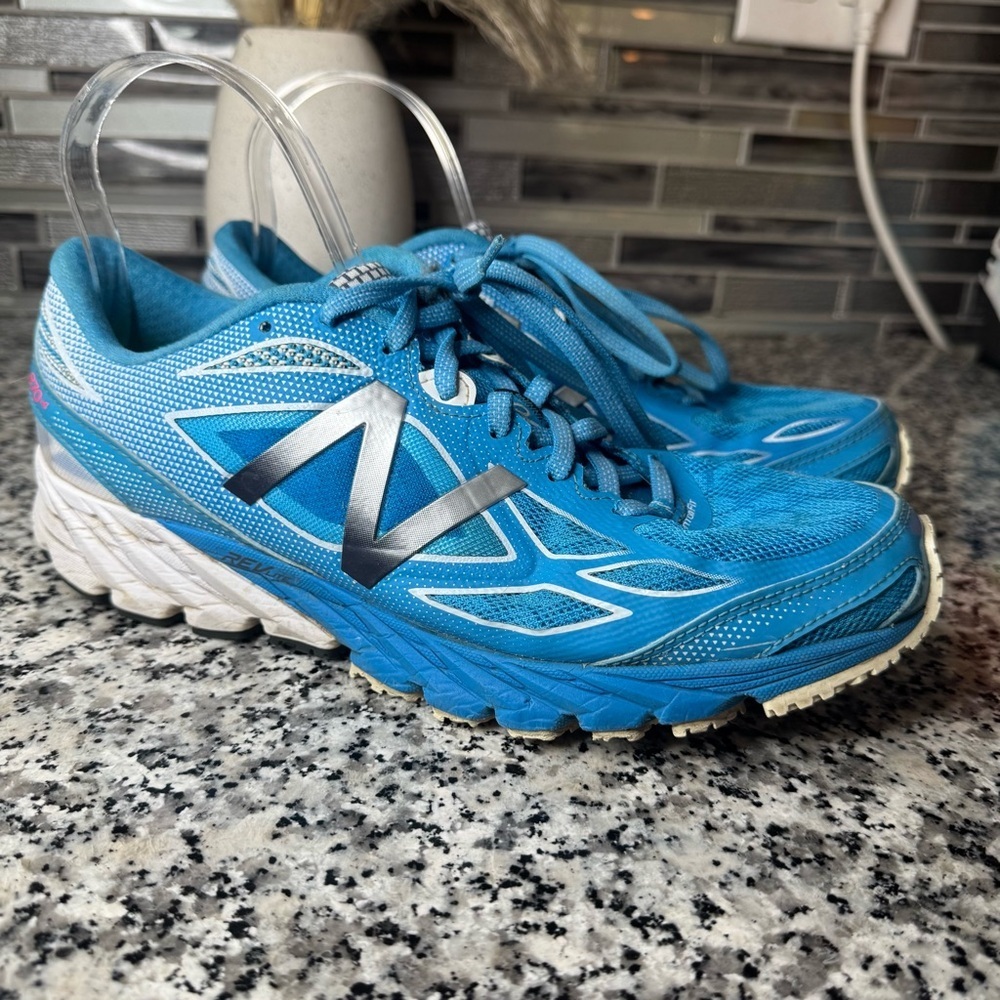 New Balance Women's 870v4 Running Shoes in Blue Size 10